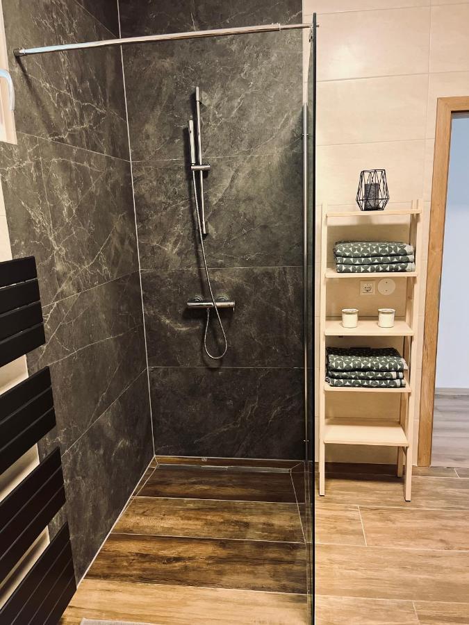 Apartment Country House Zaton Tisina Buitenkant foto